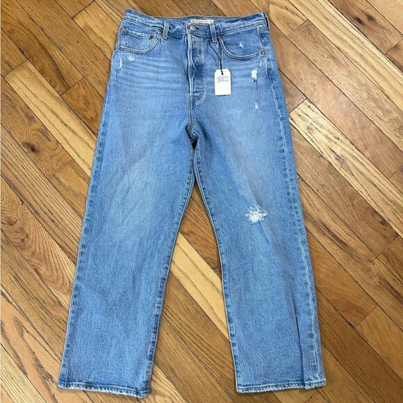 NWT Levi’s Premium Ribcage Straight Ankle Jeans Light Wash - Picture 3 of 11